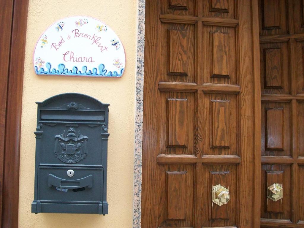 Bed&Breakfast Chiara Olbia Bagian luar foto